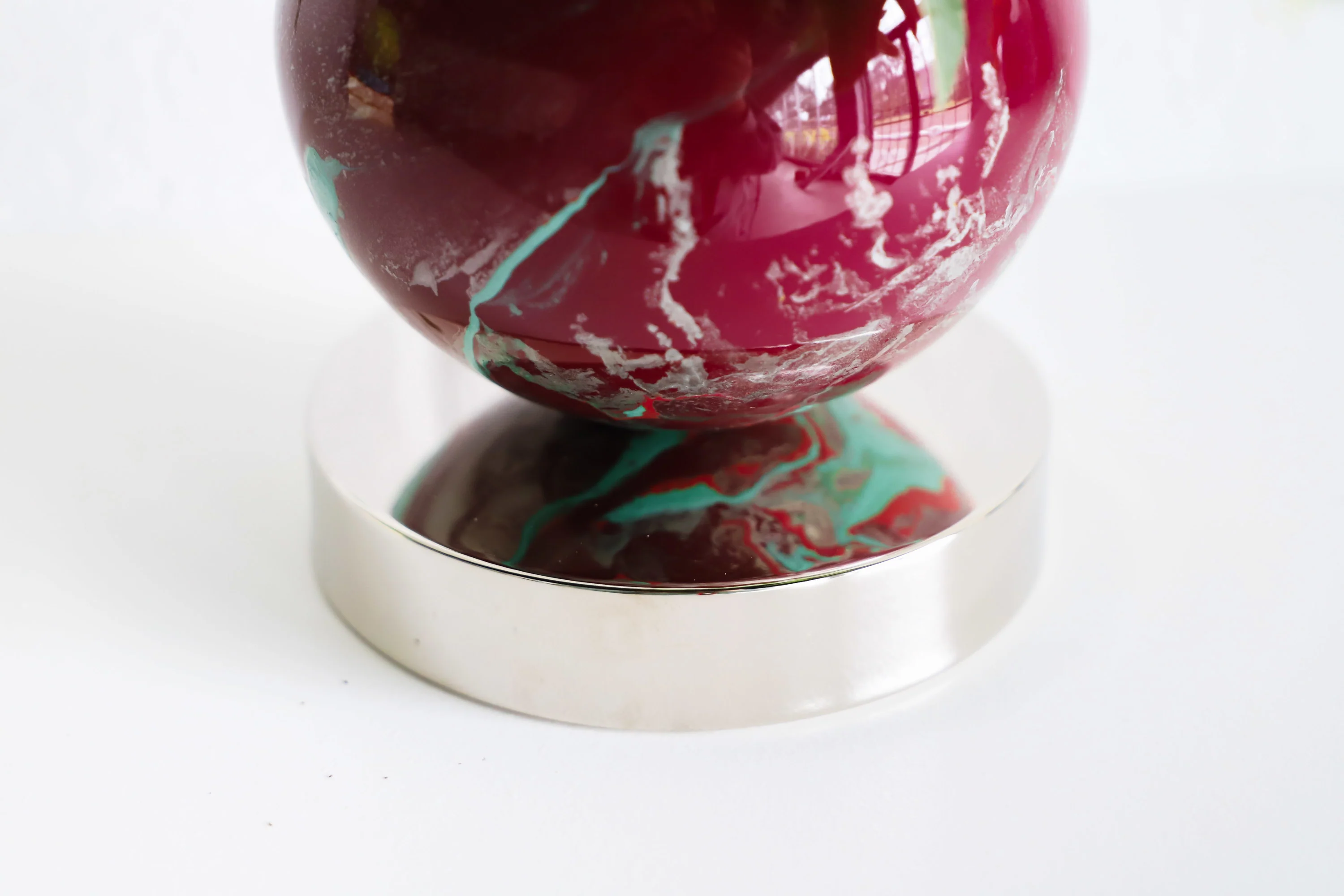 Black Cherry & Mint Marbled Planter on a Chrome Base - Image 5
