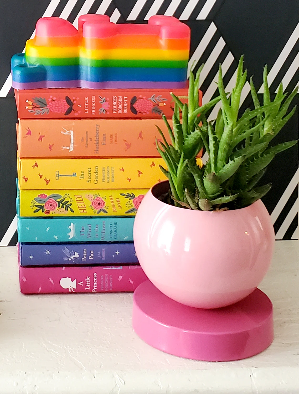 Color Blocked Planter - Image 12