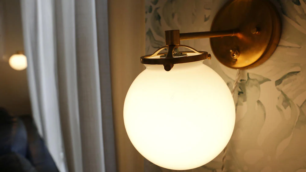 Jones Sconce - Image 10