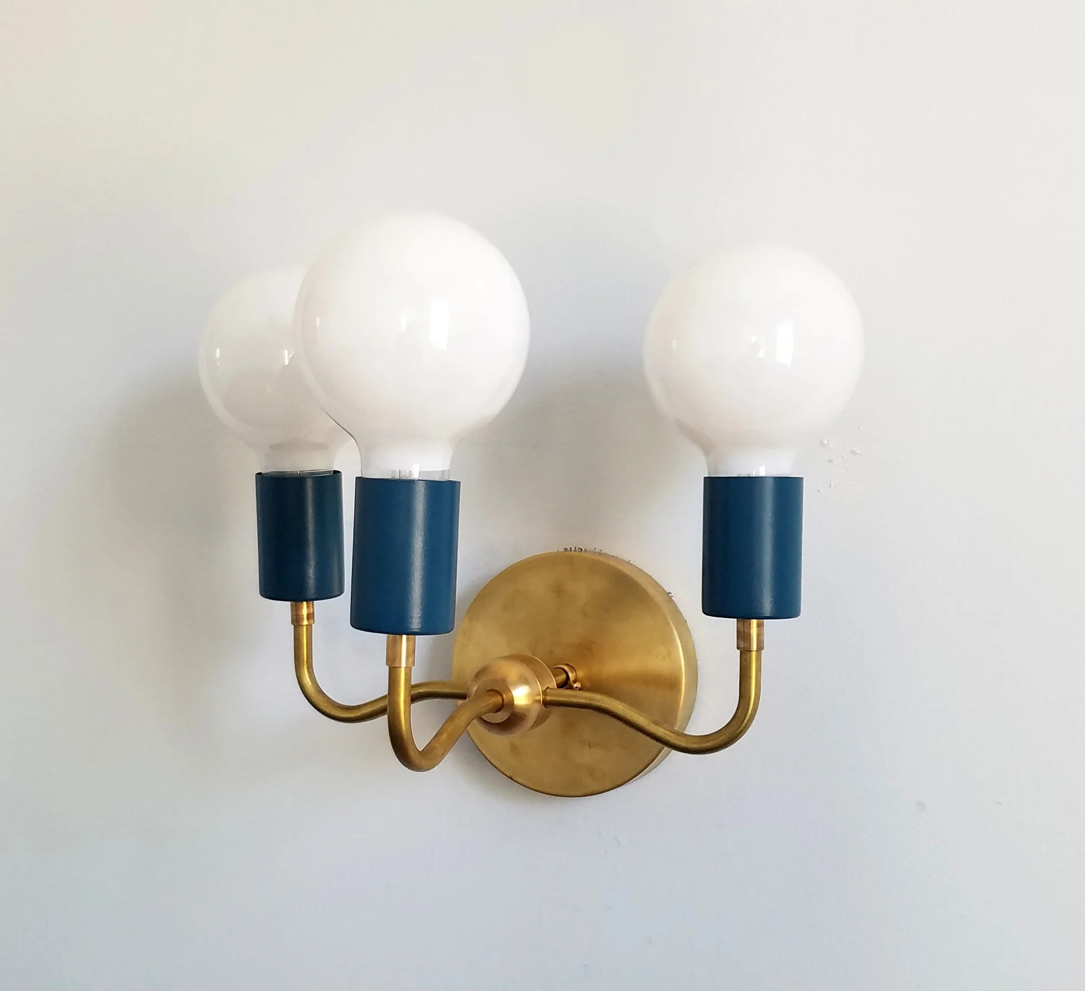 Julia Sconce - Image 17