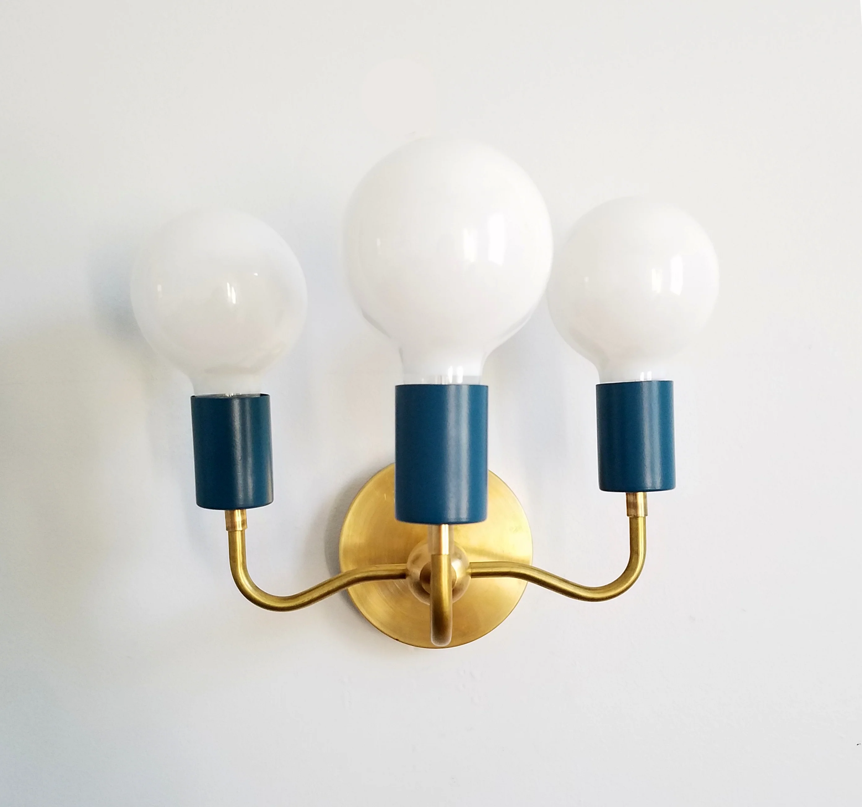 Julia Sconce - Image 9
