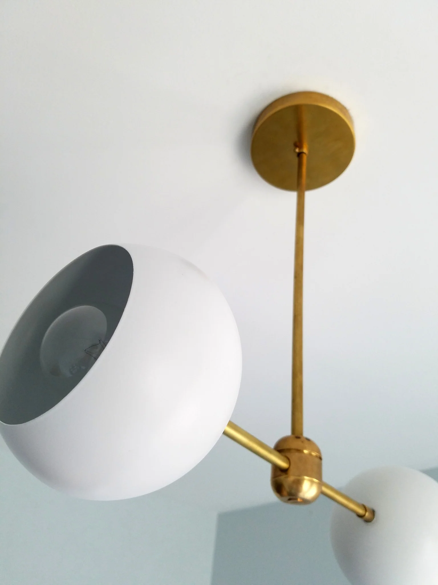 Linear Loa Pendant Chandelier - Image 4