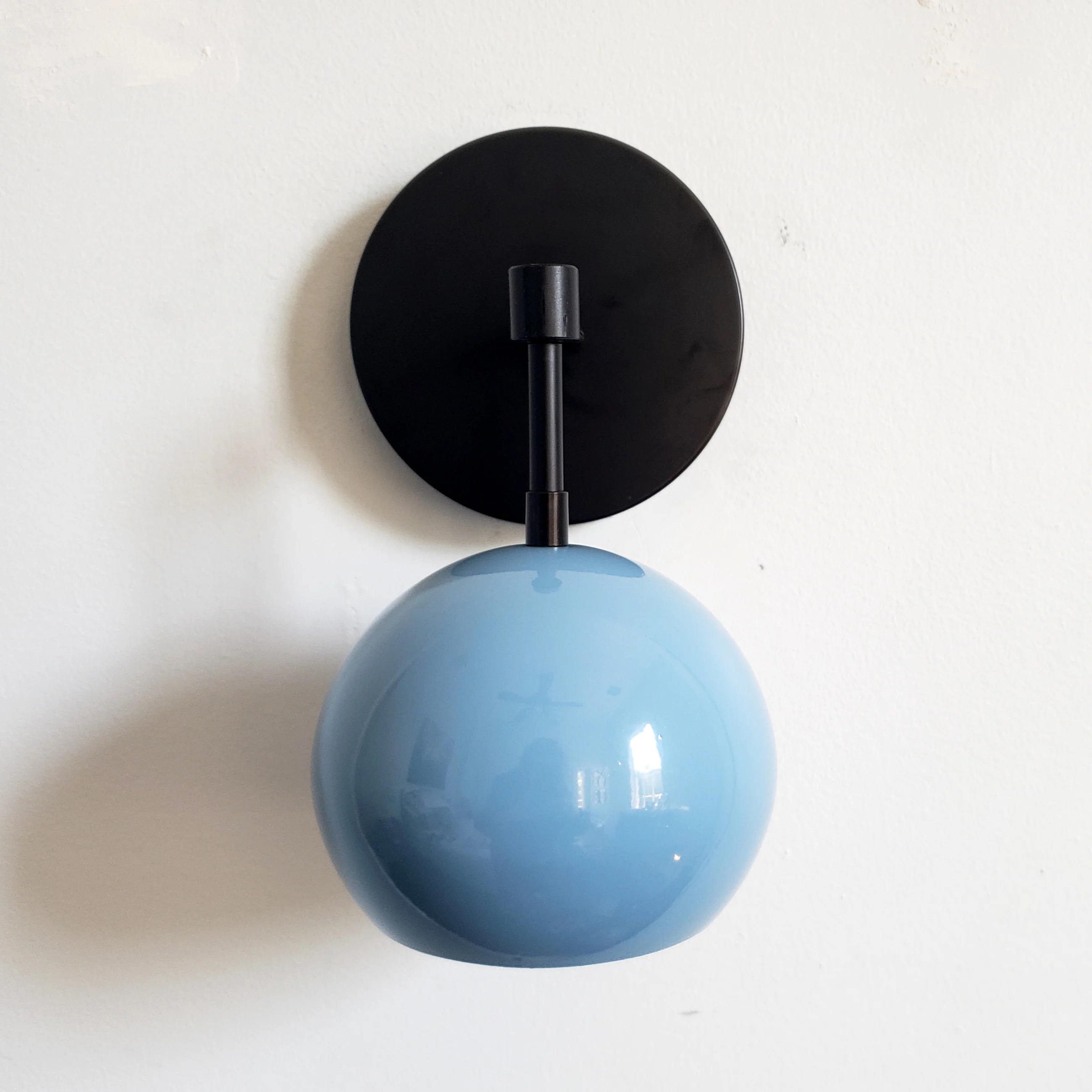 Loa Sconce with Hydrangea Blue Shade - Image 5