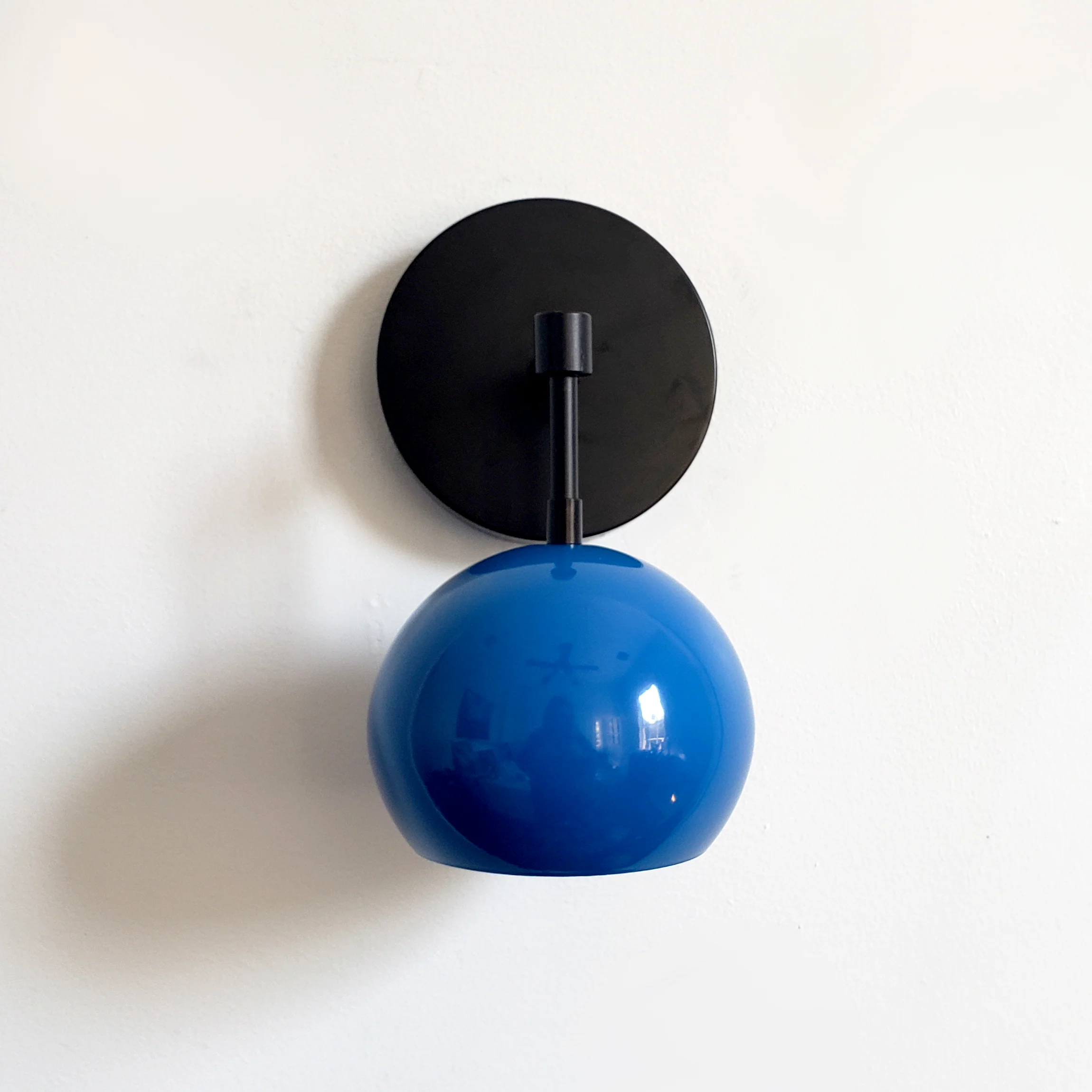 Loa Sconce with Mediterranean Blue Shade - Image 4
