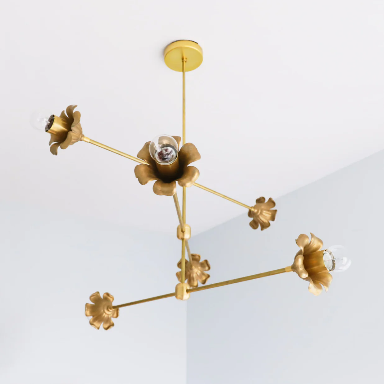 Medium Linear Octavia Chandelier - Image 5