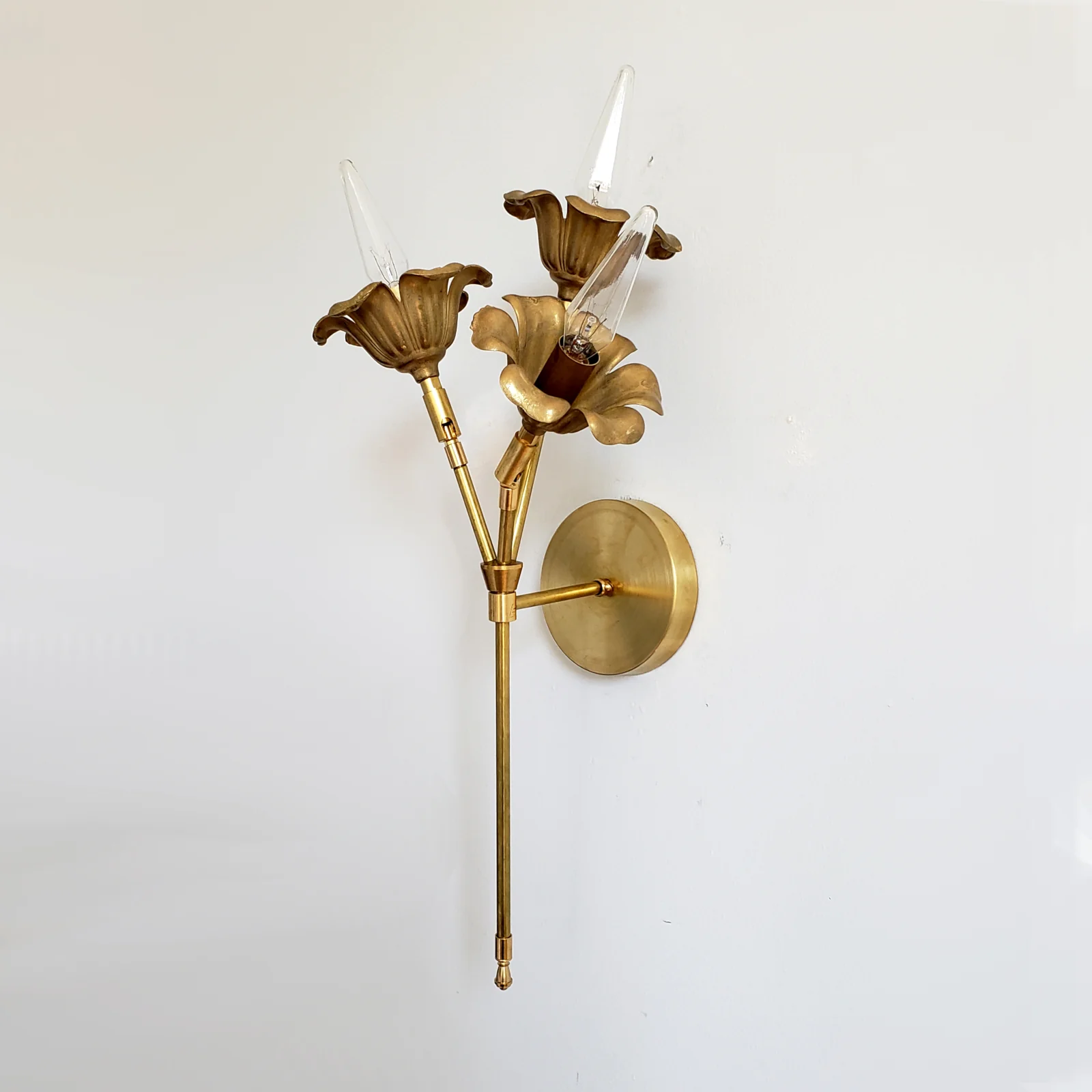 Octavia Bouquet Sconce - Image 6
