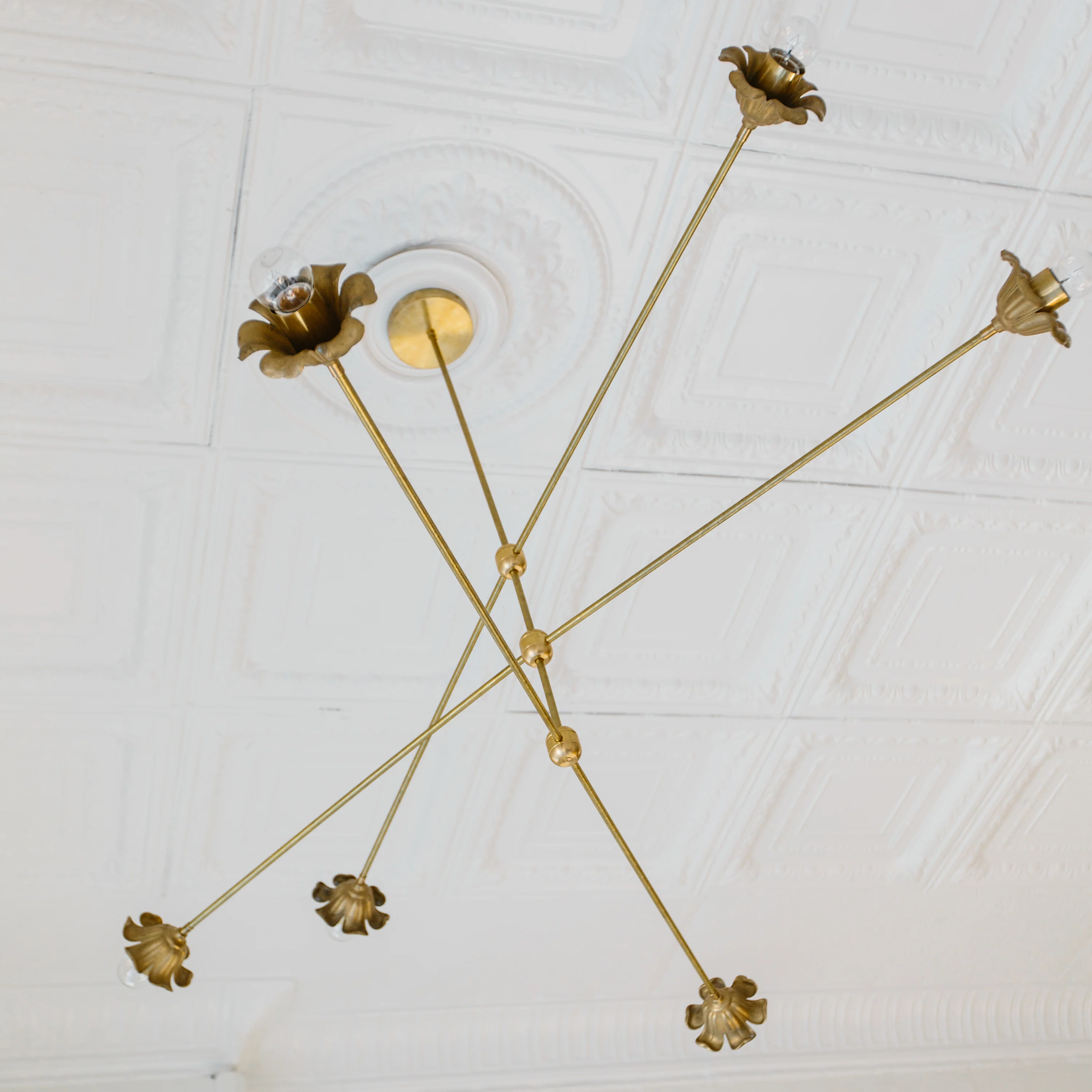 Oversized Linear Octavia Chandelier - Image 4
