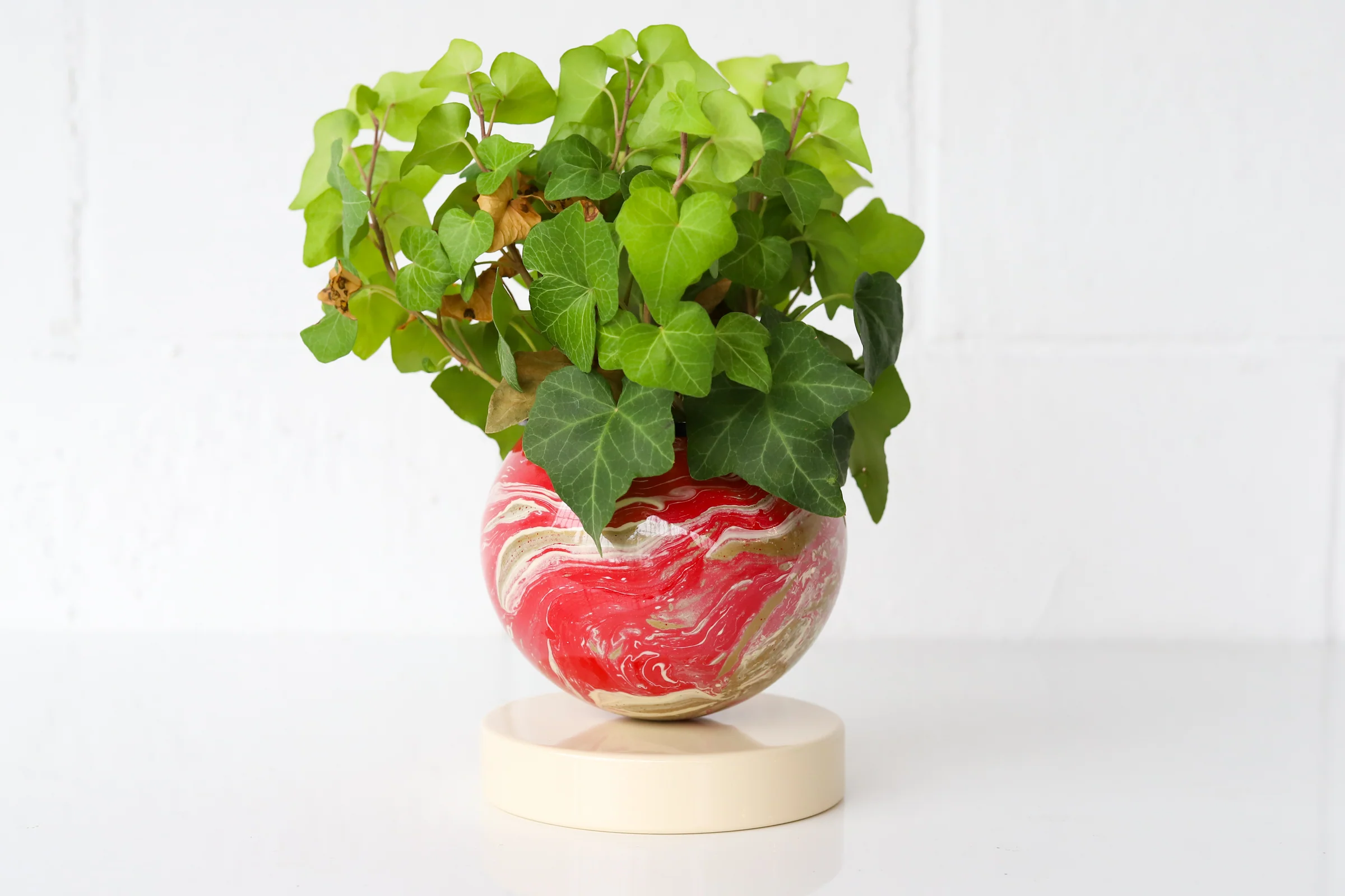 Red, Cream, & Gold Marbled Loa Planter - Image 3