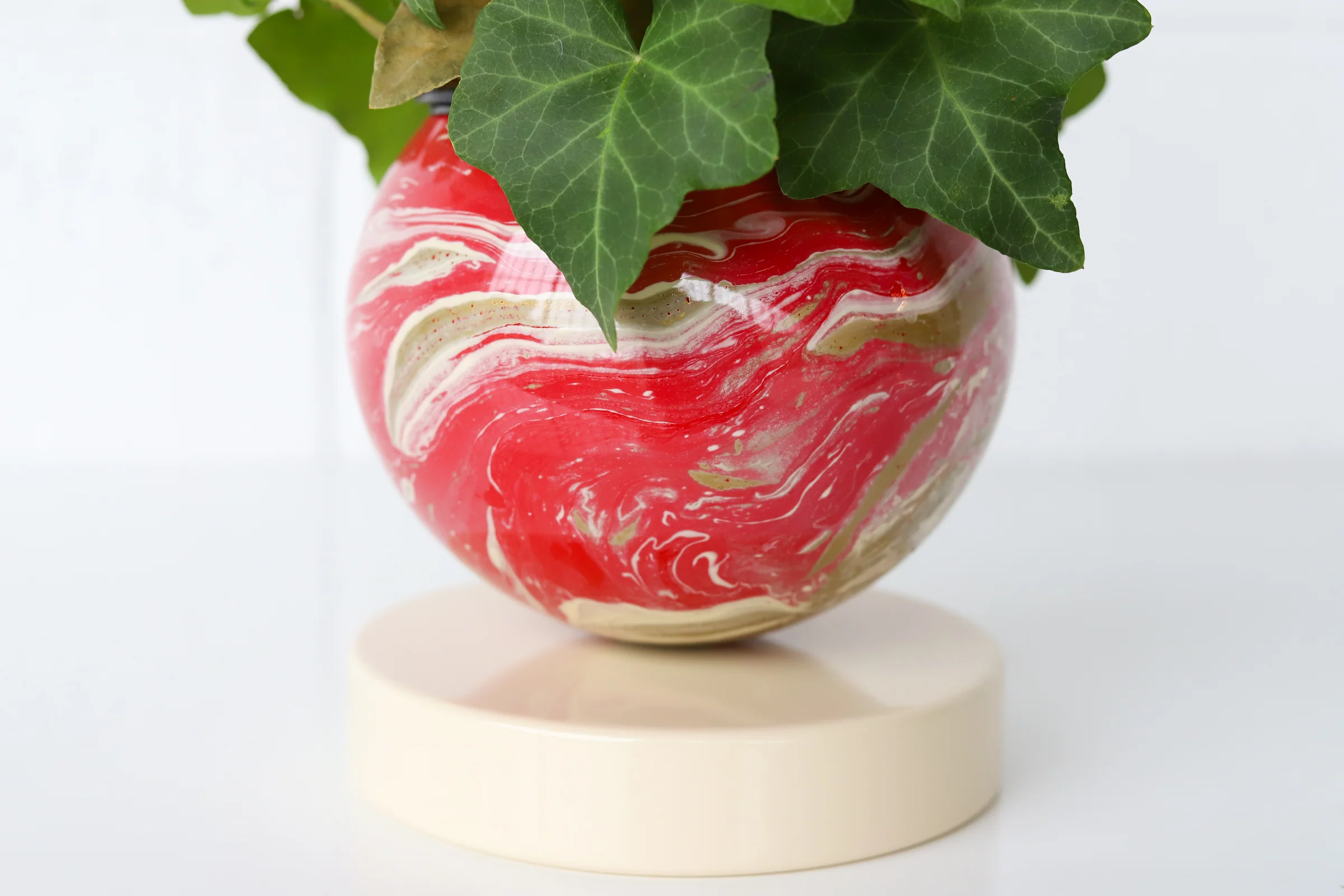 Red, Cream, & Gold Marbled Loa Planter - Image 5