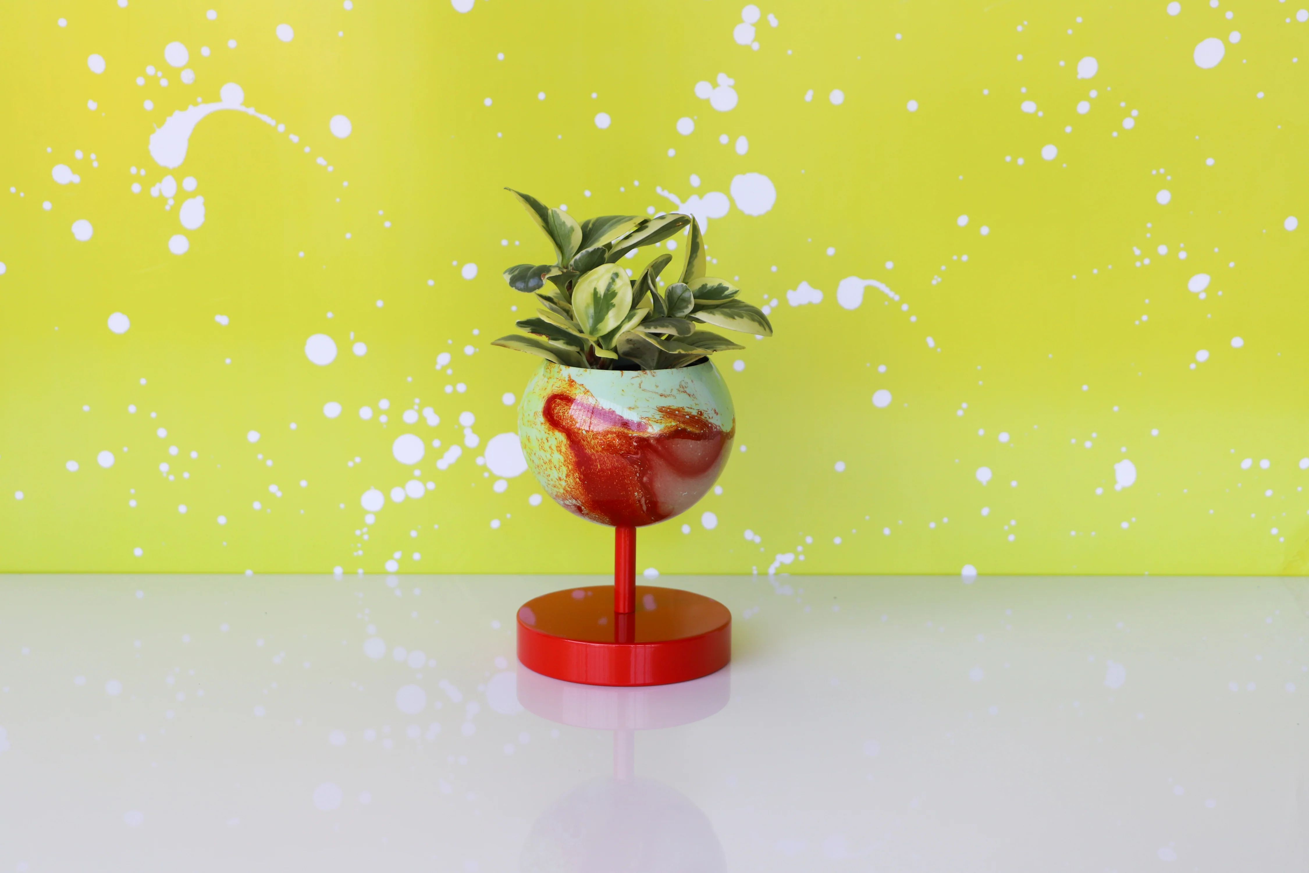 Red & Mint Marbled Lifted Loa Planter - Image 2