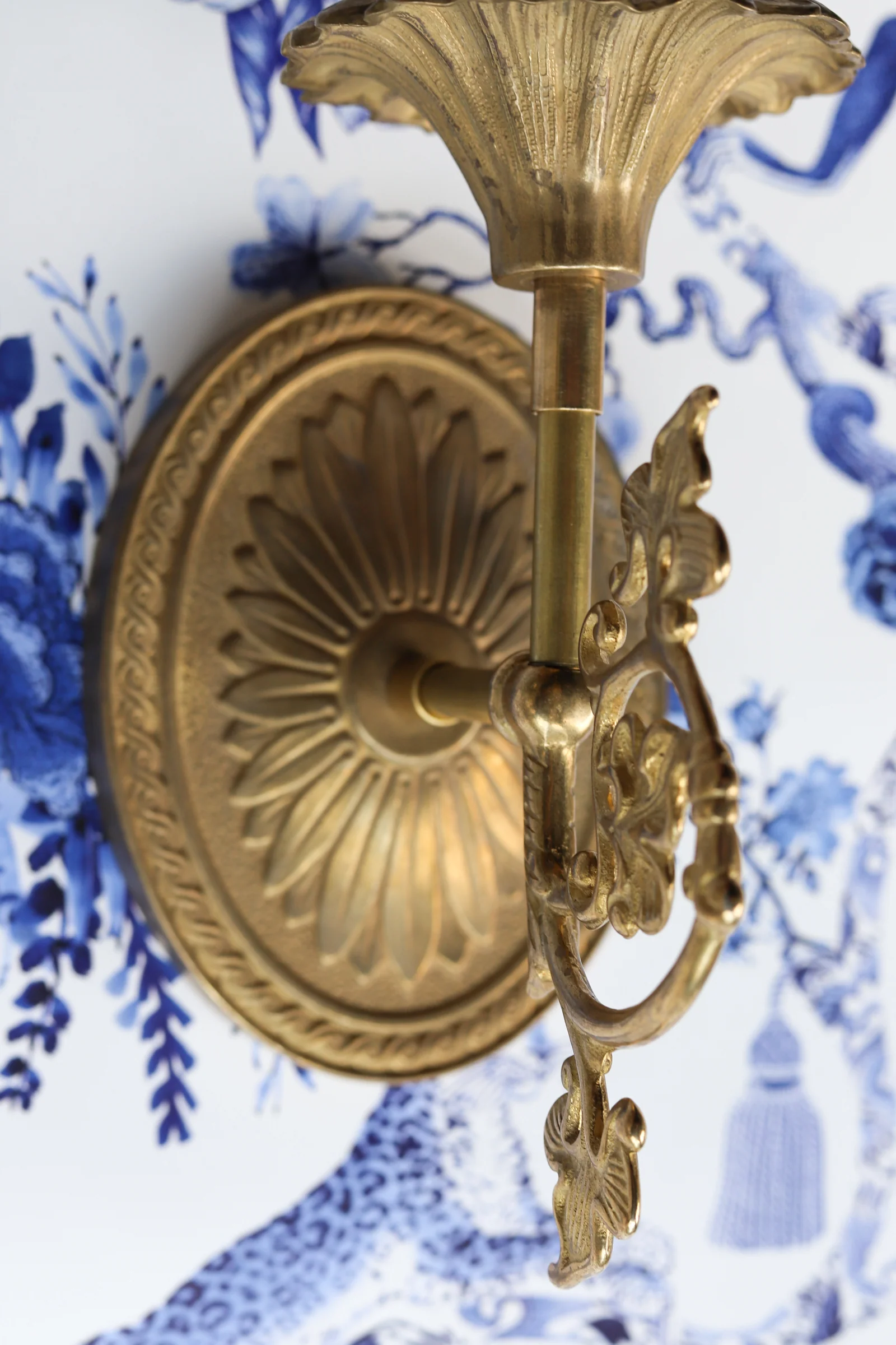Ruby Sconce - Image 12