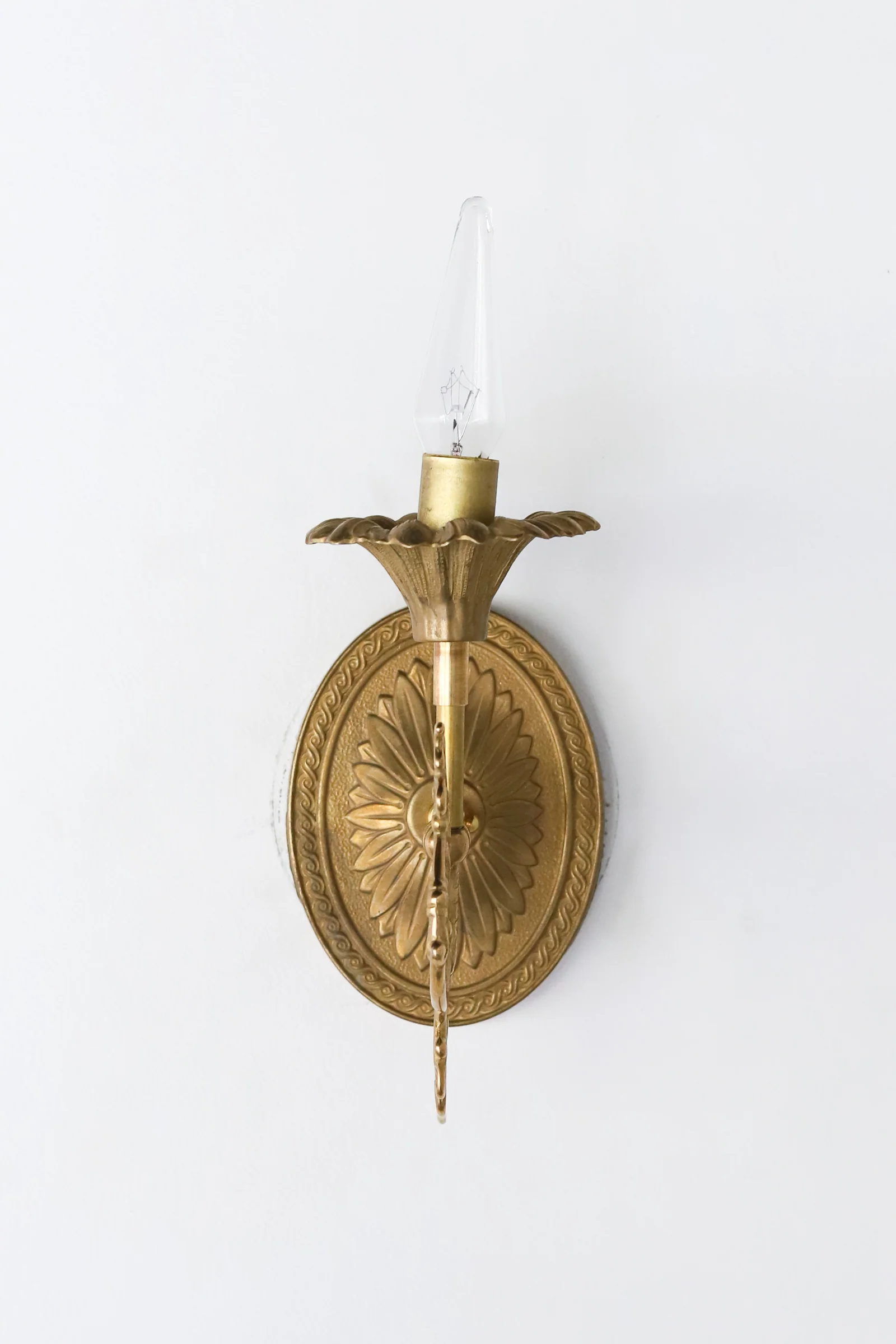 Ruby Sconce - Image 4