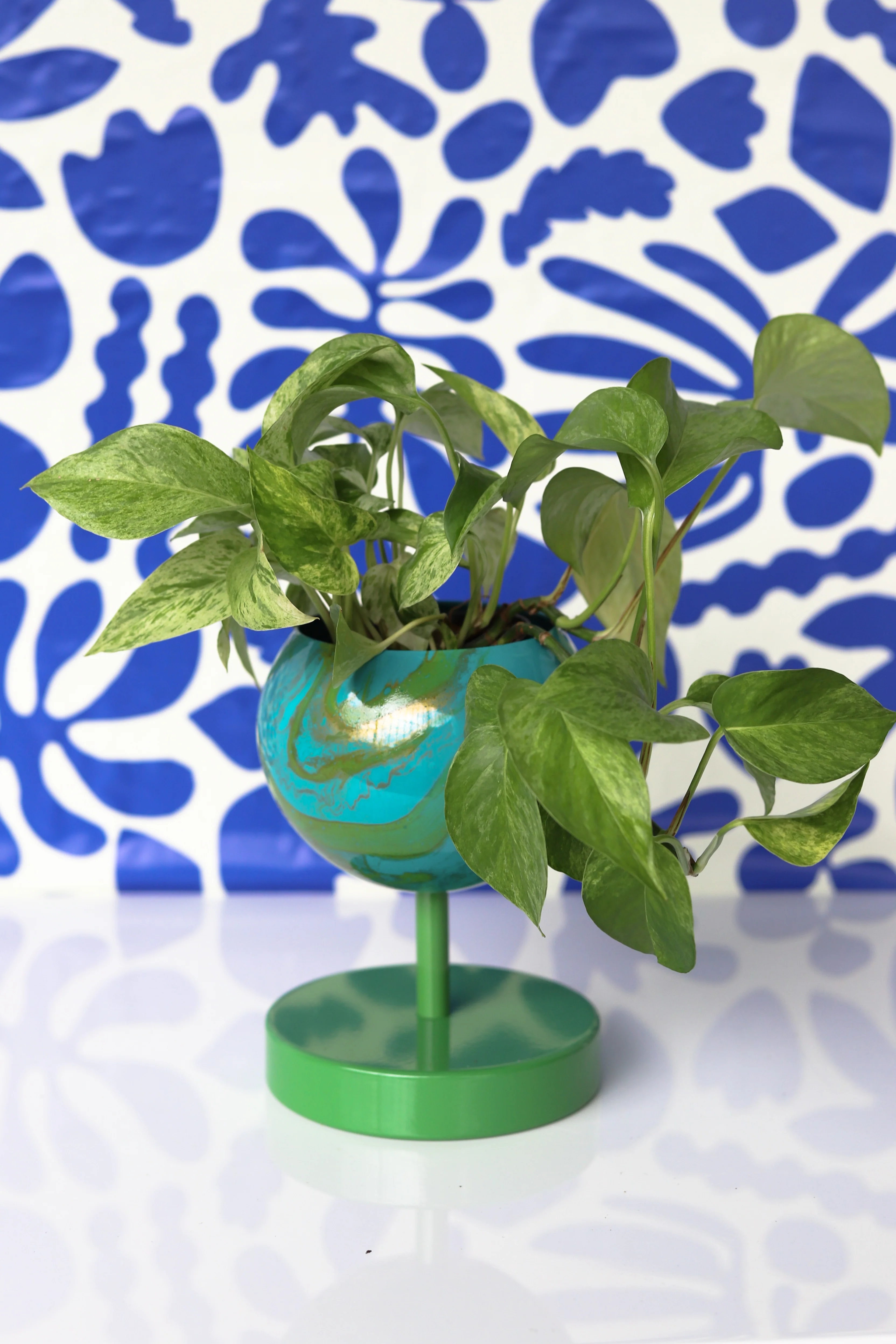 Teal & Green Marbled Lifted Loa Planter - Image 2