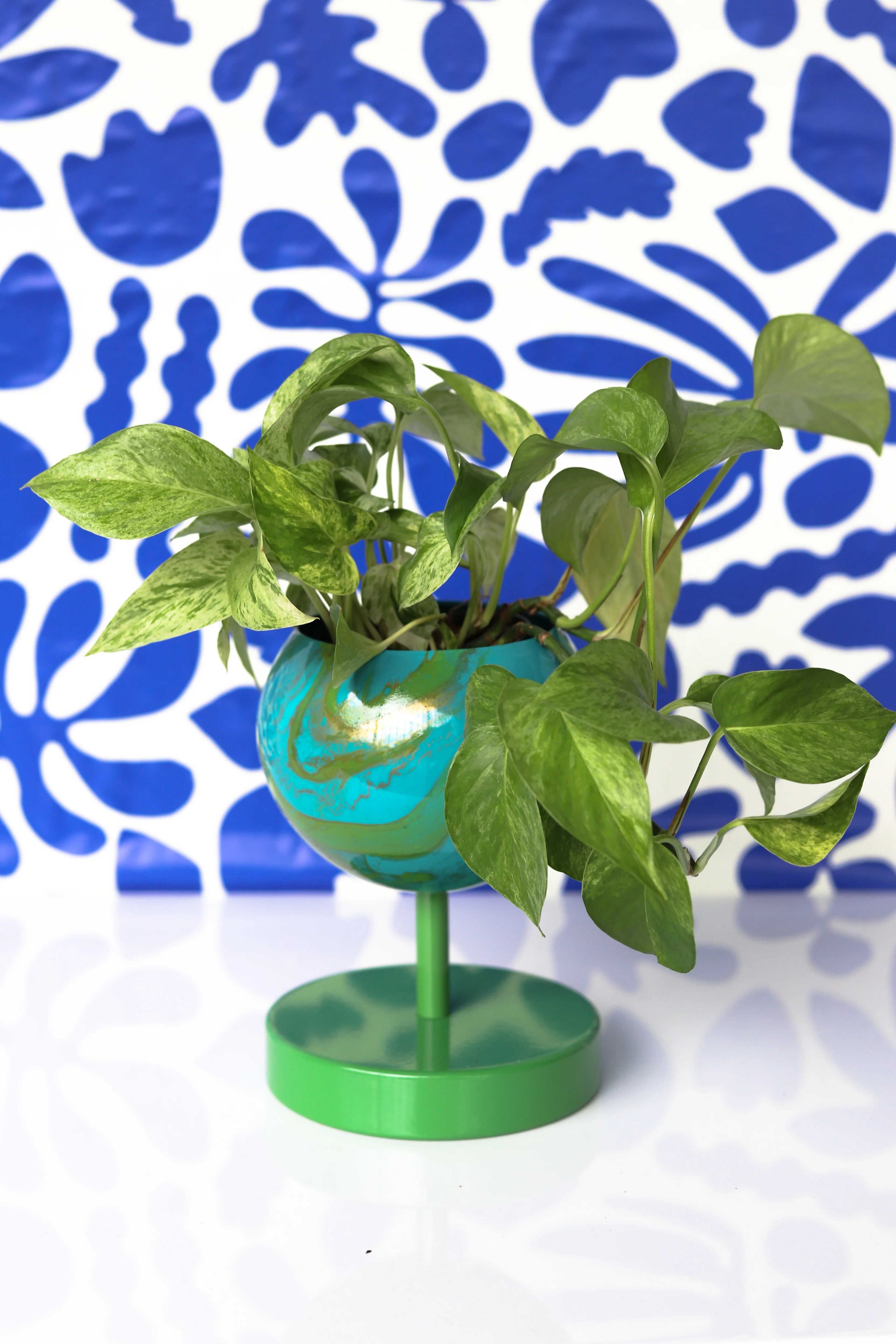 Teal & Green Marbled Lifted Loa Planter - Image 3