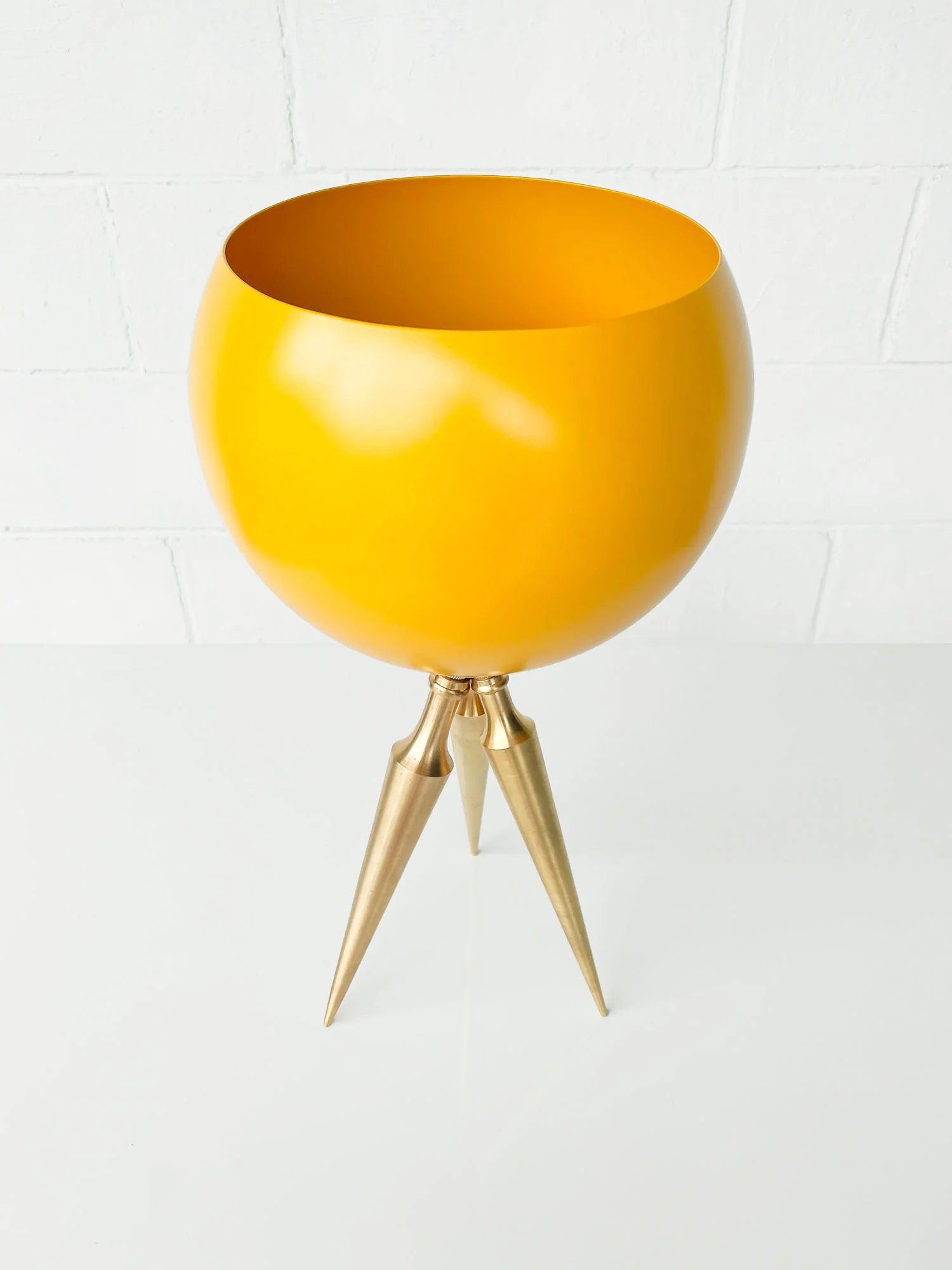 Tripod Planter - Image 15