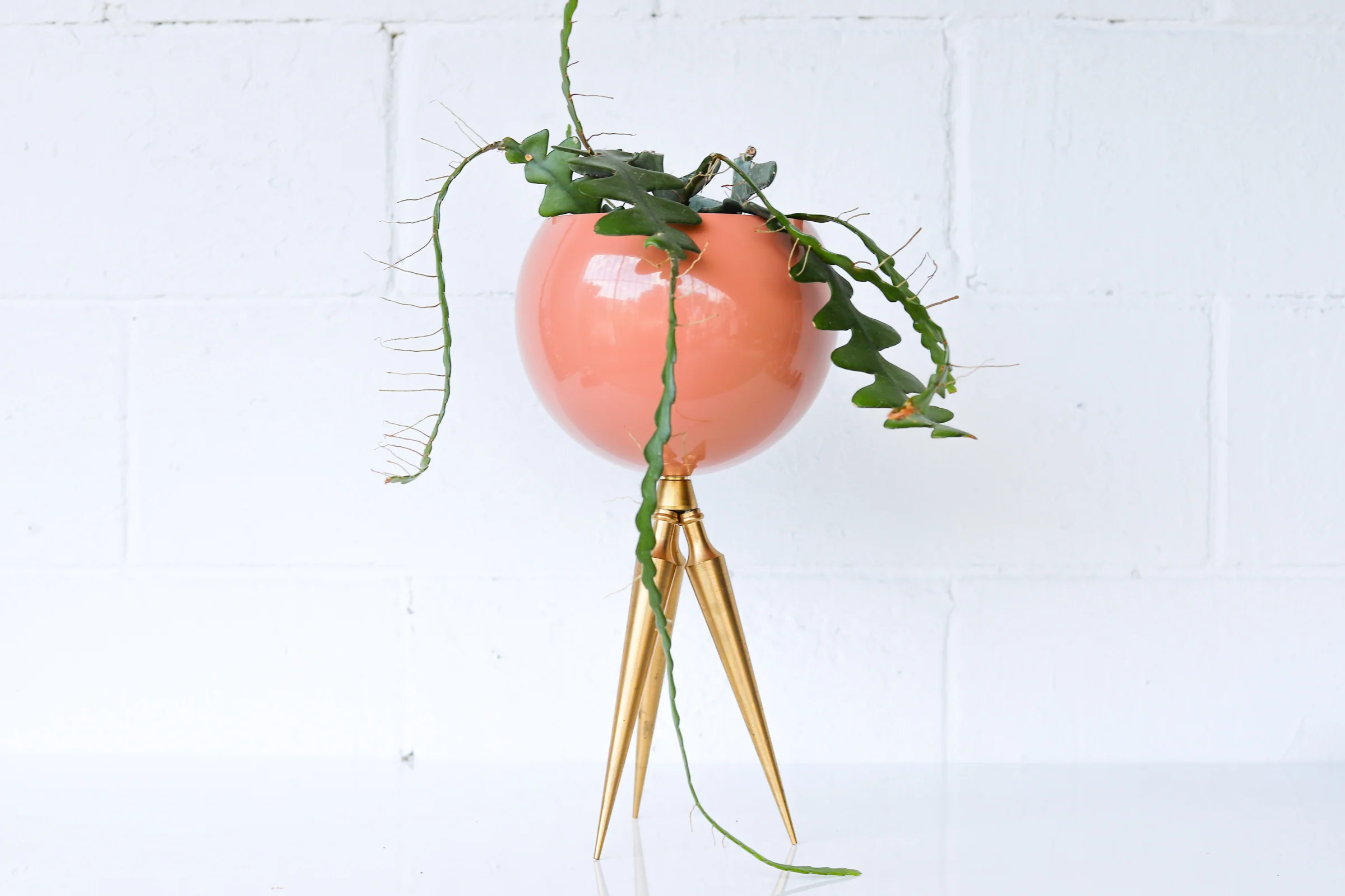 Tripod Planter - Image 3