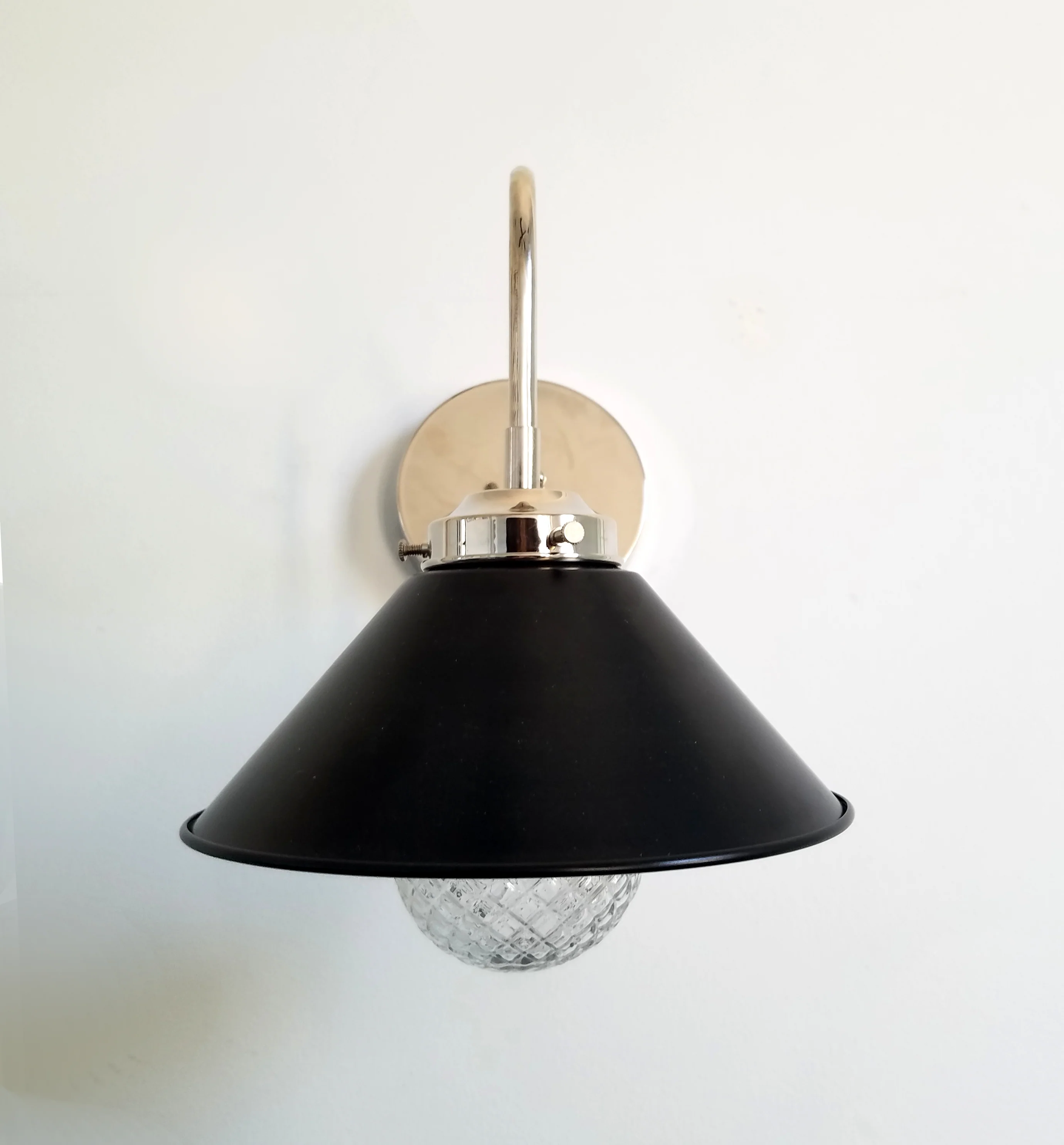 Valmont Sconce - Image 16