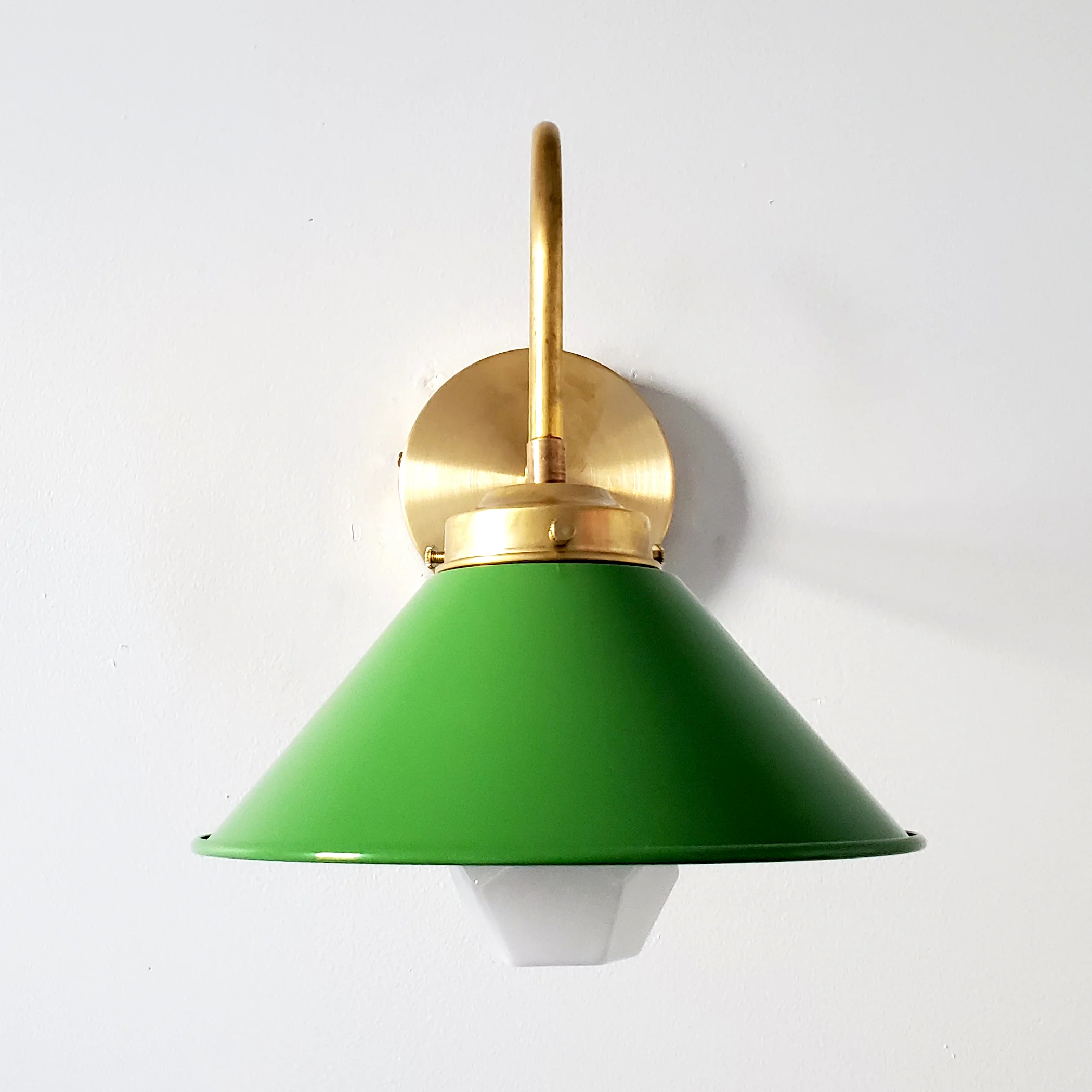 Valmont Sconce - Image 23